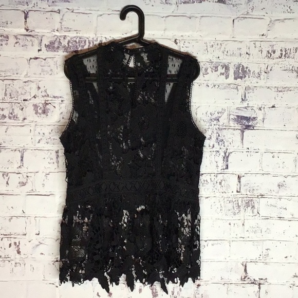 ✨Express Elegant Black Lace Top Size Large - Picture 8 of 9